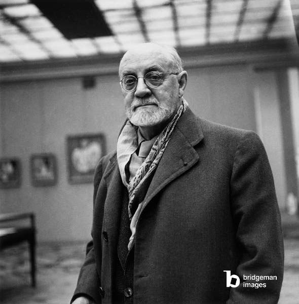 Der französische Maler Henri Matisse während einer Ausstellung in Paris im September 1945