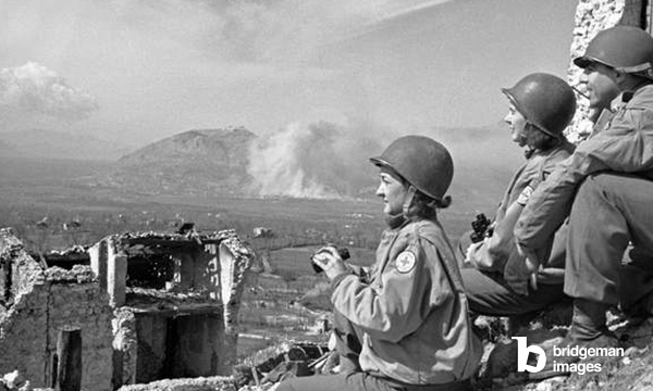 Krankenschwestern des Roten Kreuzes in der Anfangsphase der Schlacht von Monte Cassino